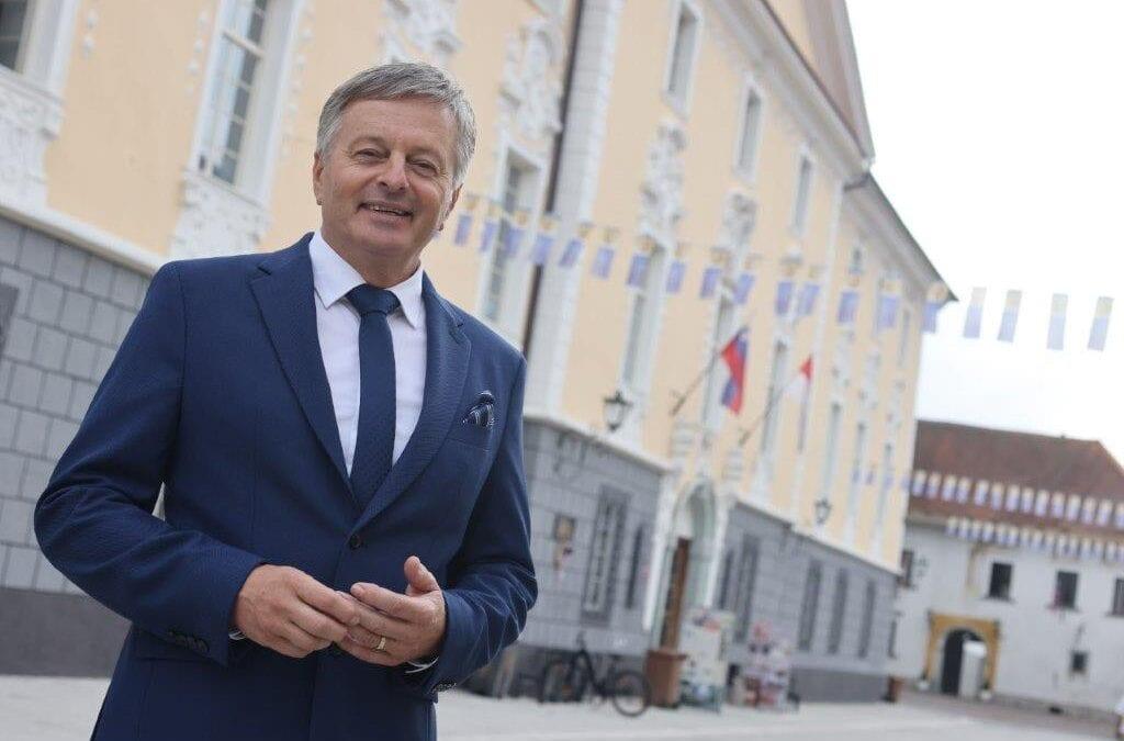 Kaj si župani iz upravne enote Radovljica mislijo o vseživljenjskem učenju