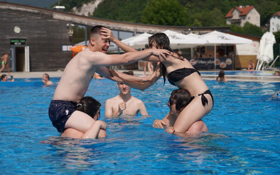 Izmenjava “EMBRACING THE PLANET” in adrenalinski termalni park Aqualuna!